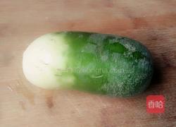 剁椒果仁萝卜丝的做法图解1