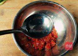 剁椒果仁萝卜丝的做法图解6