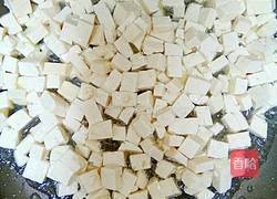 茼蒿豆腐丁的做法图解3
