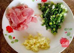 小蘑菇炒肉片(无盐无味精版)的做法图解5