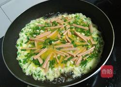 火腿葱花炒鸡蛋的做法图解6
