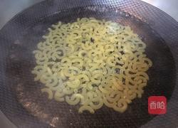 番茄鲜虾弯管意大利面的做法图解6