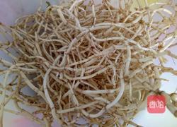 凉拌香根的做法图解1