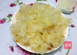 银耳红枣桂圆汤的做法图解2