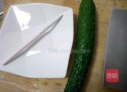黄瓜雕花的做法图解1