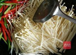 金针菇炒肉丝的做法图解6
