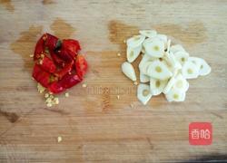 白菜炖粉条的做法图解1