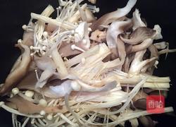 蘑菇小油菜的做法图解1