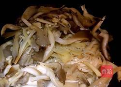 蘑菇小油菜的做法图解3