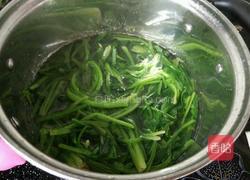 凉拌菠菜的做法图解2