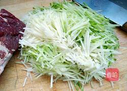 青萝卜肉包子馅的做法图解1