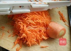 胡萝卜肉蒸包馅的做法图解1