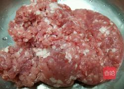 猪肉虾仁韭菜水饺的做法图解1