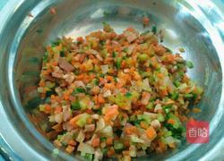 培根洋葱胡萝卜软饼的做法图解2