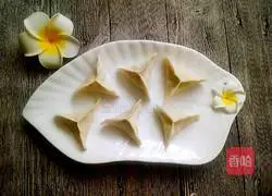 Illustration of how to make fancy dumplings 16