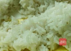 豌豆鸡蛋炒饭的做法图解3