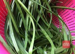 韭菜鸡蛋饺子陷的做法图解4