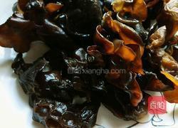 火腿肠黑木耳炒娃娃菜的做法图解3