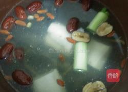 當(dāng)歸黃芪烏雞湯的做法圖解7