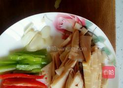 双椒竹笋的做法图解3