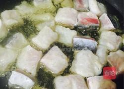 糖醋鱼块的做法图解8