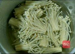 油爆金针菇的做法图解3