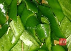 杏鲍菇炒青椒的做法图解2