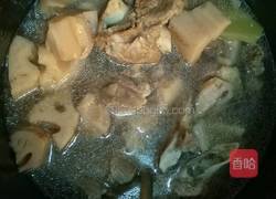 莲藕猪骨汤的做法图解4