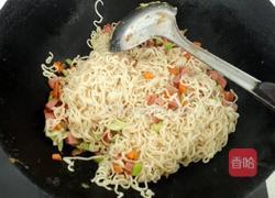 什锦炒方便面的做法图解6