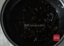 黑木耳红枣汤的做法图解2