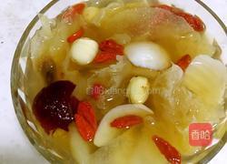 冰糖银耳百合莲子粥的做法图解2