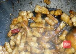 五花肉炖黄花菜的做法图解6