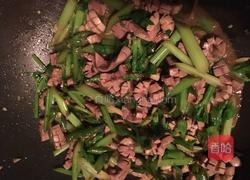 香芹炒腰花的做法图解9