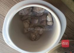 猪肉炖冬虫草的做法图解4