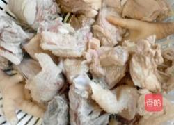 红菇鸡汤的做法图解1