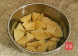 豆酱土豆焖茄子的做法图解2