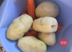 猪肉熬胡萝卜的做法图解1