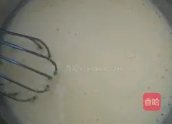 Illustration of how to make six-inch chiffon cake 4