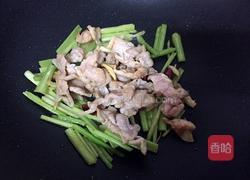 芹菜炒肉的做法图解5