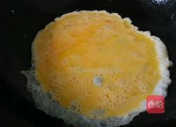 韭菜鸡蛋虾皮饺子的做法图解3