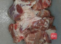 萝卜排骨汤的做法图解1