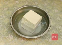 沙茶酱豆腐炒青瓜粒的做法图解1