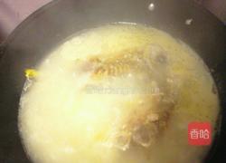 海鲫鱼豆腐菌菇汤的做法图解5