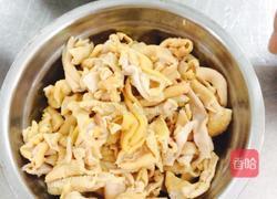 猪血闷鸡杂的做法图解1