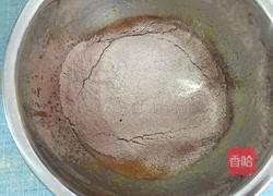 可可奶油蛋糕卷的做法图解4