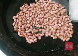 挂霜花生米的做法图解2