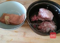 马哈鱼猪肉水饺的做法图解1
