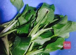 青菜豆腐汤的做法图解1