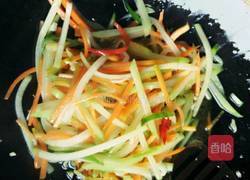 胡萝卜炒佛手瓜的做法图解11