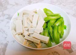 西芹千叶豆腐的做法图解3